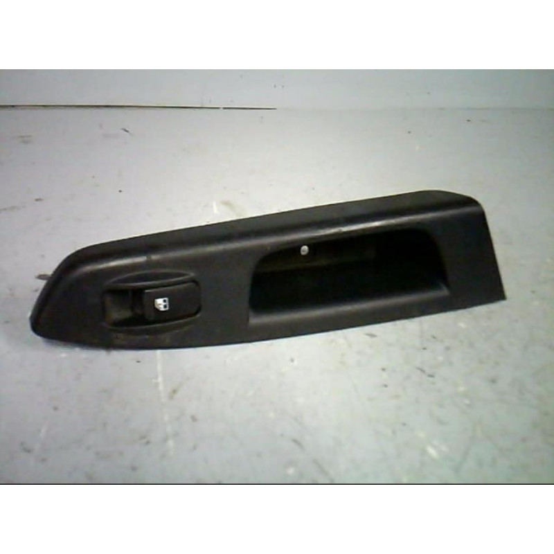 Interrupteur de leve vitre arriere gauche HYUNDAI GETZ