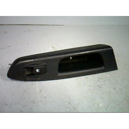 Interrupteur de leve vitre arriere gauche HYUNDAI GETZ Photo n°1