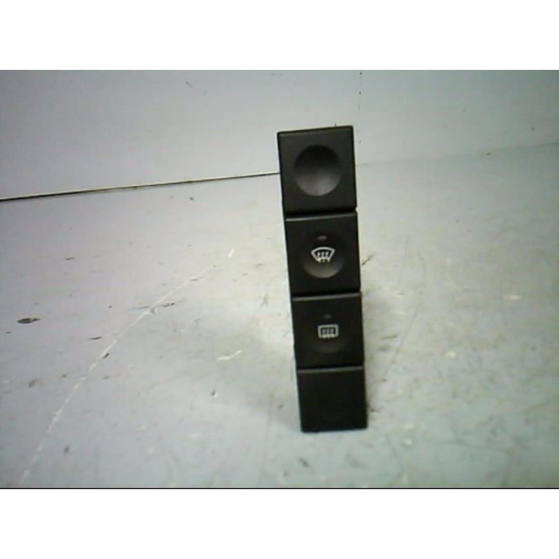 Commande degivrage lunette arriere FORD FUSION