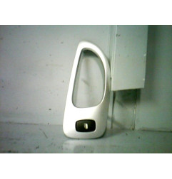 Interrupteur de leve vitre arriere droit PEUGEOT 307 Photo n°1