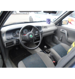 Optique avant principal droit (feux)(phare) SKODA FELICIA Photo n°6