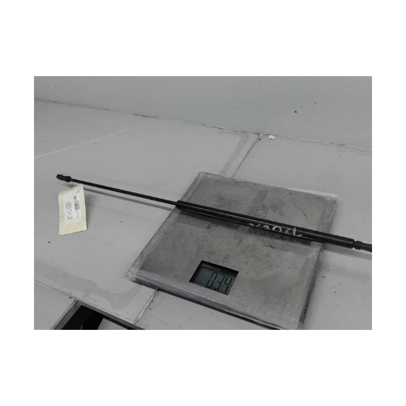 Verin de capot AUDI A4 1