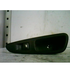 Interrupteur de leve vitre arriere droit PEUGEOT 308 1 Photo n°1