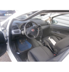 Verin de coffre FIAT GRANDE PUNTO Photo n°8