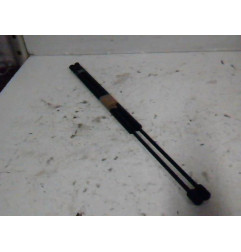 Verin de coffre FORD FIESTA 5 Photo n°1