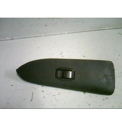 Interrupteur de leve vitre avant droit MAZDA 626 4 Photo n°1