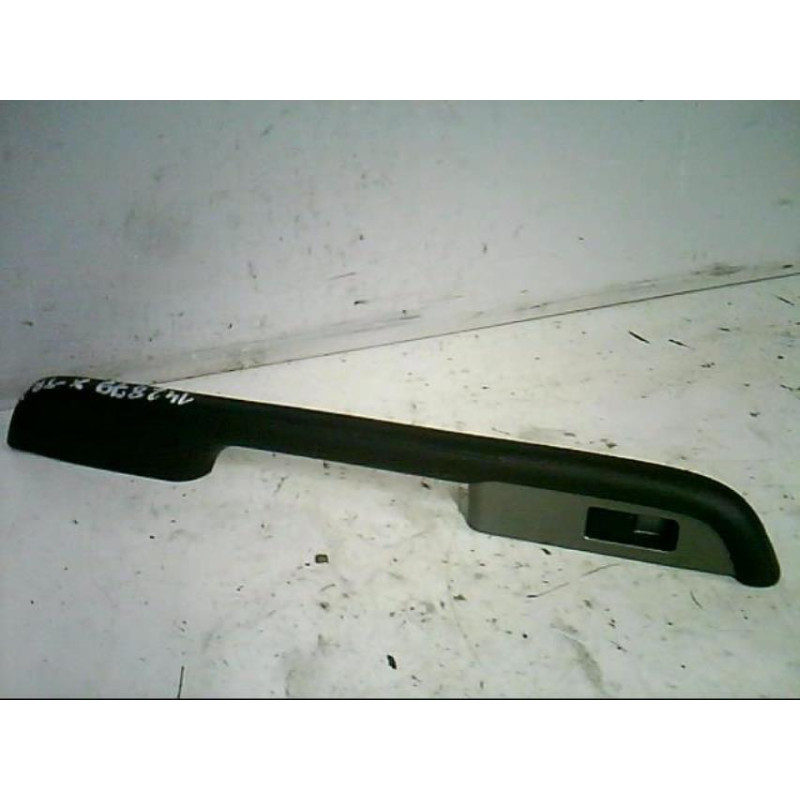 Interrupteur de leve vitre arriere droit NISSAN X-TRAIL 1