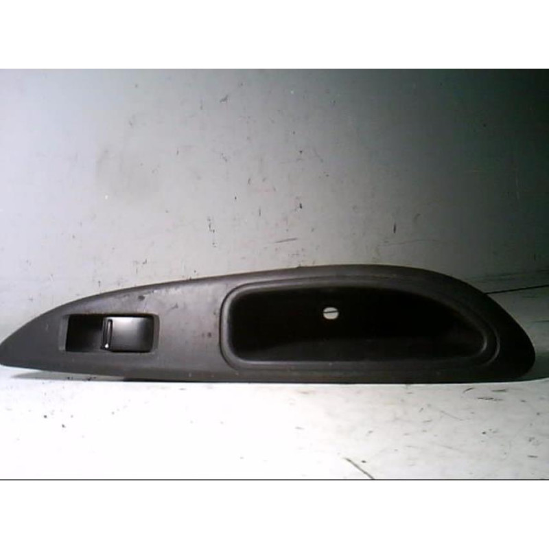 Interrupteur de leve vitre arriere gauche NISSAN PRIMERA 4