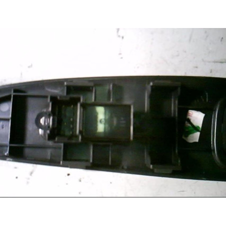 Interrupteur de leve vitre avant droit NISSAN PRIMERA 4