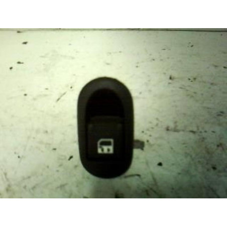 Interrupteur de leve vitre avant droit PEUGEOT 1007 Photo n°1