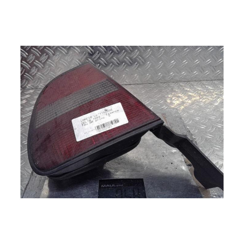 Feu arriere principal gauche (feux) LANCIA DELTA 2