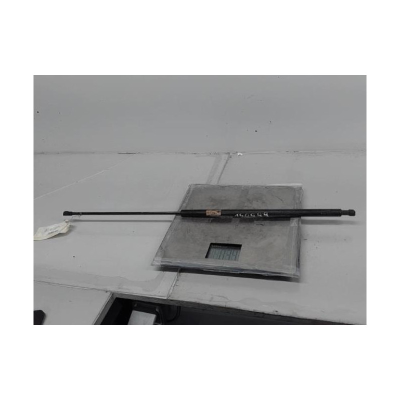 Verin de capot VOLVO V 40 1