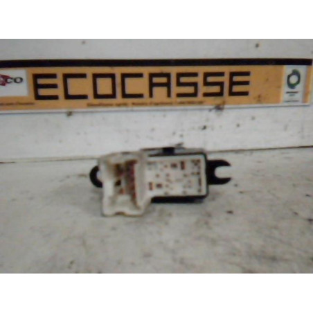 Interrupteur de leve vitre avant droit NISSAN MICRA 3