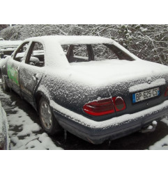 Turbo MERCEDES CLASSE E 210 Photo n°8