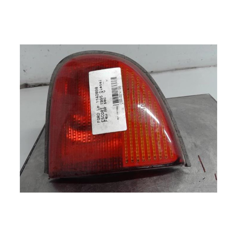 Feu arriere secondaire gauche (feux) FORD ESCORT 6