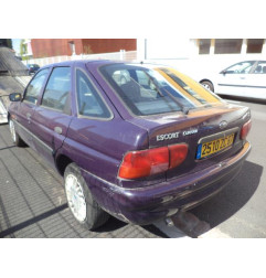 Feu arriere secondaire gauche (feux) FORD ESCORT 6 Photo n°6