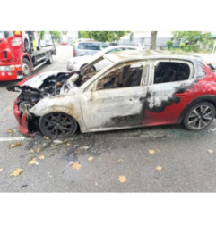 Condenseur de clim PEUGEOT 208 2 Photo n°7