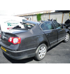 Feu arriere secondaire droit (feux) VOLKSWAGEN PASSAT 5 Photo n°5