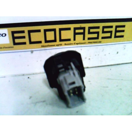 Interrupteur de leve vitre avant droit RENAULT VEL SATIS