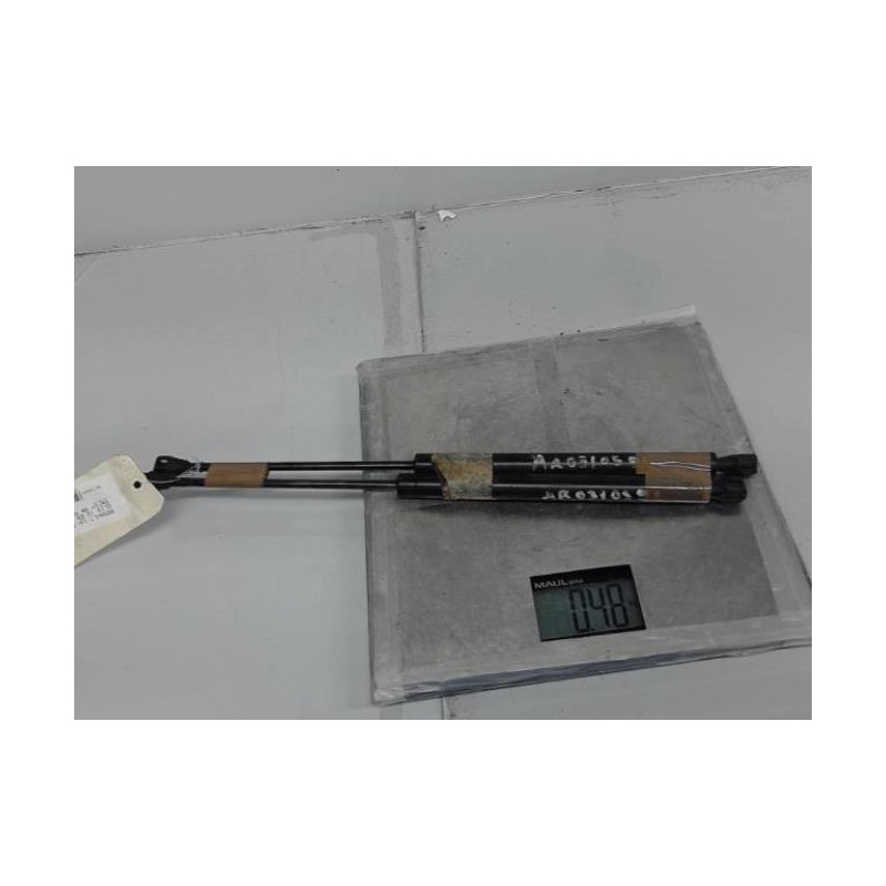 Verin de coffre RENAULT CLIO 1