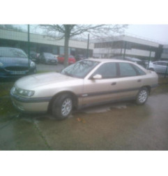 Feu arriere secondaire droit (feux) RENAULT SAFRANE Photo n°7