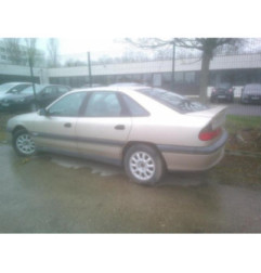 Feu arriere secondaire droit (feux) RENAULT SAFRANE Photo n°8