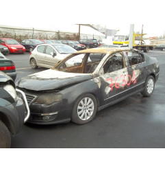 Feu arriere secondaire gauche (feux) VOLKSWAGEN PASSAT 5 Photo n°4