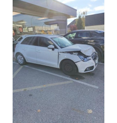 Anti brouillard droit (feux) AUDI A1 1 Photo n°16