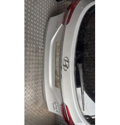 Malle/Hayon arriere HYUNDAI I 40 Photo n°4