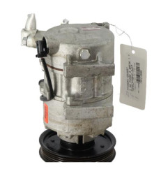 Compresseur clim HYUNDAI I 40 Photo n°3