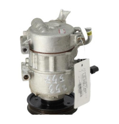 Compresseur clim HYUNDAI I 40 Photo n°4