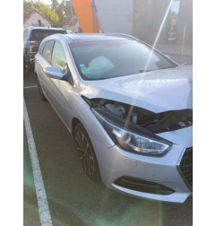 Plage arriere HYUNDAI I 40 Photo n°14