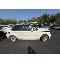 Vitre arriere gauche BMW SERIE 1 E88 Photo n°15