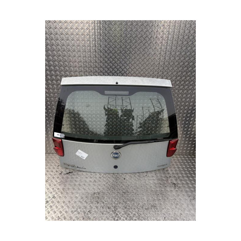 Malle/Hayon arriere FIAT PUNTO 2