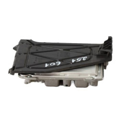 Calculateur moteur PEUGEOT 308 2 Photo n°3