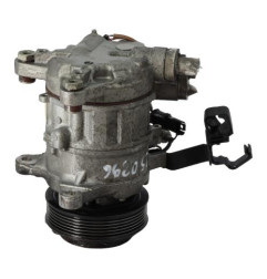 Compresseur clim BMW SERIE 5 F07 GRAN TURISMO Photo n°4