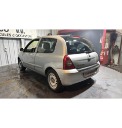 Pare choc arriere RENAULT CLIO 2 CAMPUS Photo n°17