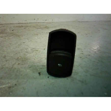 Interrupteur de leve vitre avant droit OPEL CORSA D Photo n°1