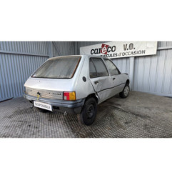 Poignee porte avant gauche PEUGEOT 205 Photo n°8