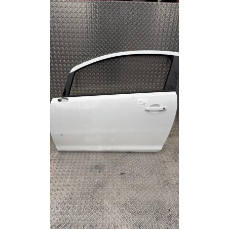 Porte avant gauche OPEL CORSA D Photo n°1