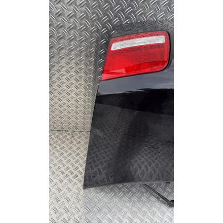 Malle/Hayon arriere AUDI A8 2