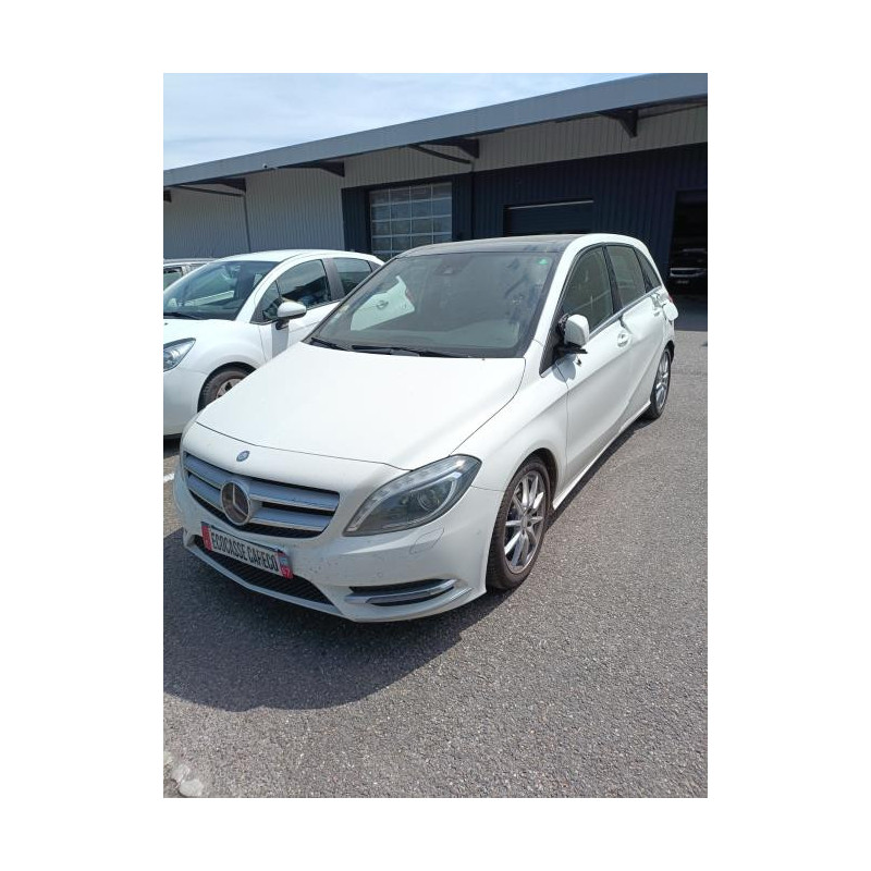 Planche de bord complete MERCEDES CLASSE B 246