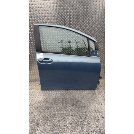 Porte avant droit TOYOTA YARIS 2 Photo n°1