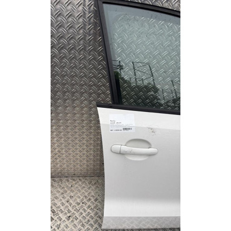 Porte avant droit VOLKSWAGEN POLO 5 Photo n°1
