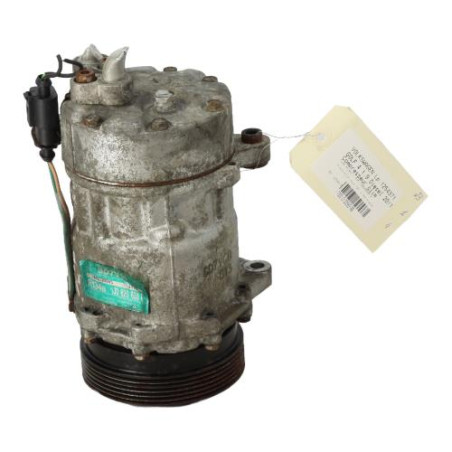 Compresseur clim VOLKSWAGEN GOLF 4 Photo n°1