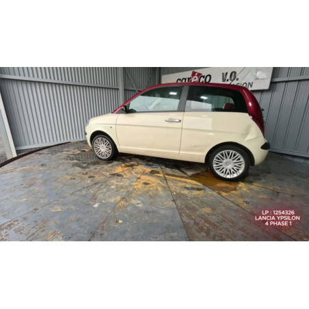 Vase de lave glace LANCIA YPSILON 4