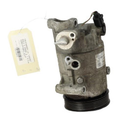 Compresseur clim VOLKSWAGEN POLO 5 Photo n°1