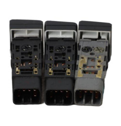 Bouton de warning KIA CARENS 2 Photo n°3