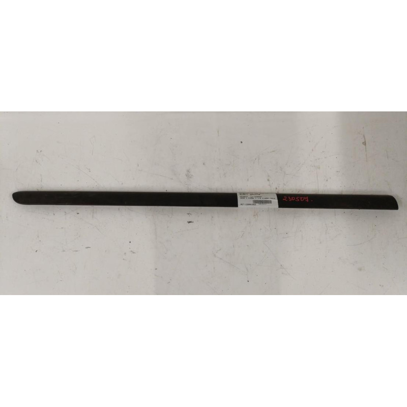 Baguette de porte avant gauche PEUGEOT 3008 1