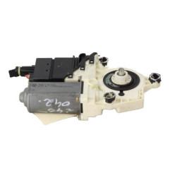 Moteur leve vitre arriere gauche VOLKSWAGEN GOLF 4 Photo n°1